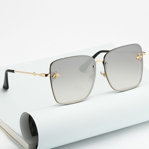 2021 new fashion Dame Oversize Random place Bee sunglasses Women Men Small bees Glass Gradient sunglasses Women UV400 Glasses wholesale, Silver
2021 new fashion Dame Oversize Random place Bee sunglasses Women Men Small bees Glass Gradient sunglasses Women UV400 Glasses wholesale, Silver
