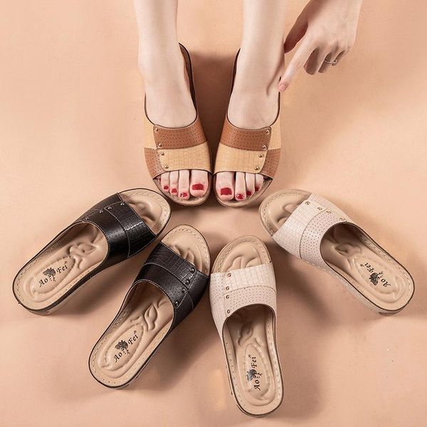 slippers female shoes rivet on a wedge ladies' platform med flat slides basic fabric pu metal decoration house pla korj, Black
slippers female shoes rivet on a wedge ladies' platform med flat slides basic fabric pu metal decoration house pla korj, Black
