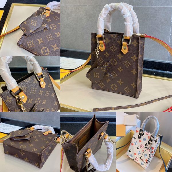 designer totes luxury handbag fashion wallet canvas woven classic pattern shopping bag designers luxurys large capacity 01
designer totes luxury handbag fashion wallet canvas woven classic pattern shopping bag designers luxurys large capacity 01