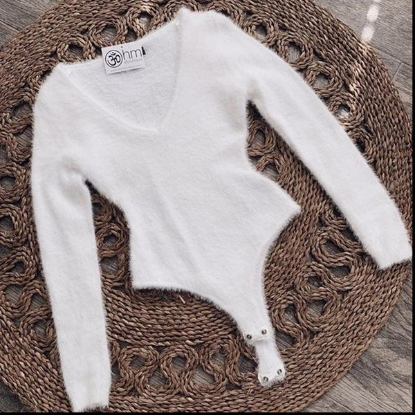 autumn women romper and winter jumpsuit long sleeve solid color deep v neck playsuits bodysuits plush slim body, Black;white
autumn women romper and winter jumpsuit long sleeve solid color deep v neck playsuits bodysuits plush slim body, Black;white