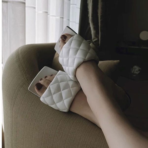 summer 2021 women's flip-flops, instagram web celebrity, the same style of square head sandals, suitable for women wearing sanda sandal, Black
summer 2021 women's flip-flops, instagram web celebrity, the same style of square head sandals, suitable for women wearing sanda sandal, Black