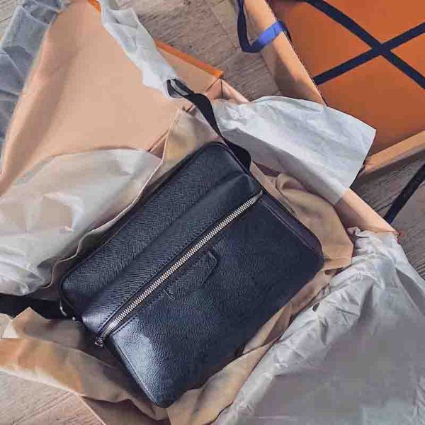 man outdoor messenger bag christmas sport fashion chest bags designers mens cross body purse casual shoulder pocket male file purses luxurys
man outdoor messenger bag christmas sport fashion chest bags designers mens cross body purse casual shoulder pocket male file purses luxurys