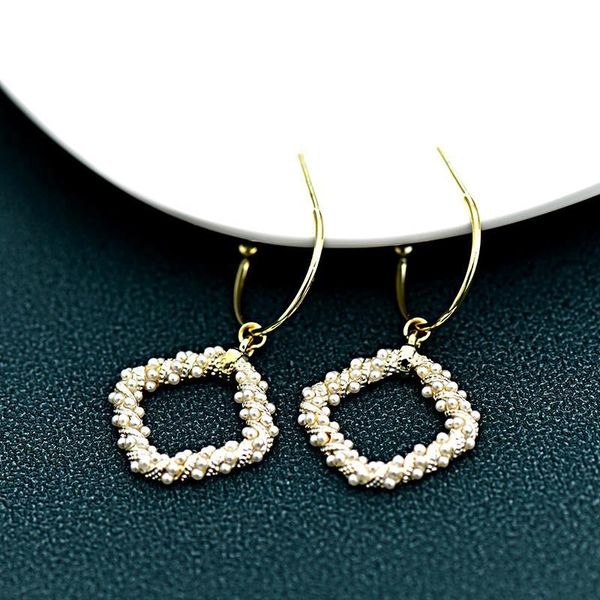 xiaoxiangfeng new s925 silver needle c-type mahua hollow out square millet pearl korean earrings, Black
xiaoxiangfeng new s925 silver needle c-type mahua hollow out square millet pearl korean earrings, Black