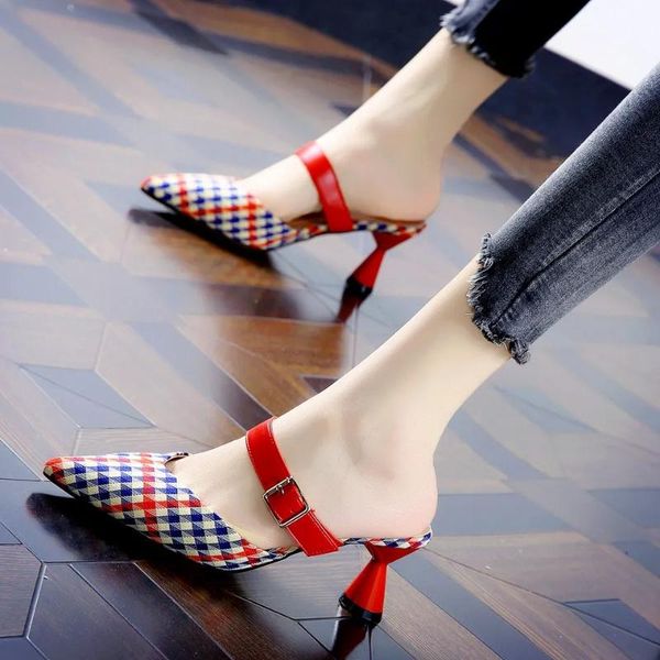 slippers 2021 summer elegant women glitter pink silver 5cm low heels ins bling crystal high slides knots mules party shoes, Black
slippers 2021 summer elegant women glitter pink silver 5cm low heels ins bling crystal high slides knots mules party shoes, Black