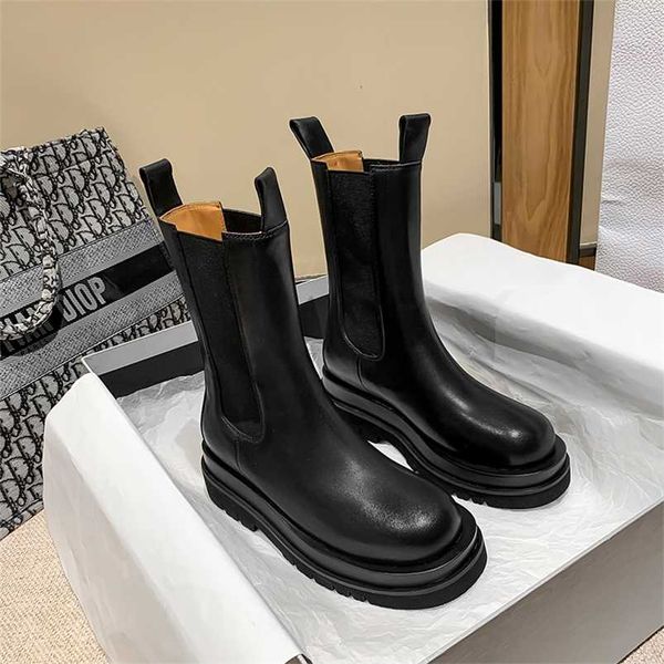 autumn winter women's ankle fashion boots leather chelsea solid color black leather boots plush boots shoes 211103
autumn winter women's ankle fashion boots leather chelsea solid color black leather boots plush boots shoes 211103