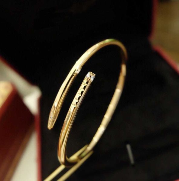 v gold thick nail bracelet with diamond in three colors plated for women wedding jewelry gift have box stamp ps4795, Golden;silver
v gold thick nail bracelet with diamond in three colors plated for women wedding jewelry gift have box stamp ps4795, Golden;silver