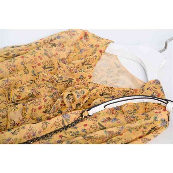 dress 2021 spring and autumn fashion wheat yellow ruffle v-neck romantic sweet long sleeve mulberry waist silk skirt, Black;gray
dress 2021 spring and autumn fashion wheat yellow ruffle v-neck romantic sweet long sleeve mulberry waist silk skirt, Black;gray