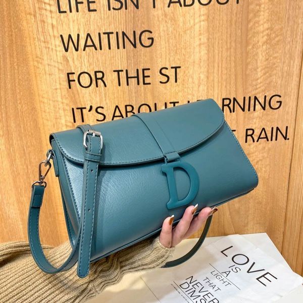 70% off factory store messenger single shoulder foreign style small texture soft leather bag
70% off factory store messenger single shoulder foreign style small texture soft leather bag