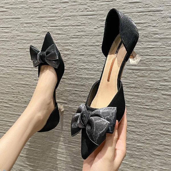 dress shoes 2022 summer sweet ladies korean all-match 5 cm wedding female hollow pointed toe thick bow high heels, Black
dress shoes 2022 summer sweet ladies korean all-match 5 cm wedding female hollow pointed toe thick bow high heels, Black