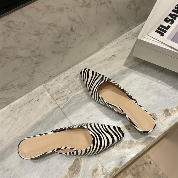 slippers women mule mary jane zebra pattern solid toe-covered slipper fashion pointed toe lady flat sandals slides shoes, Black
slippers women mule mary jane zebra pattern solid toe-covered slipper fashion pointed toe lady flat sandals slides shoes, Black