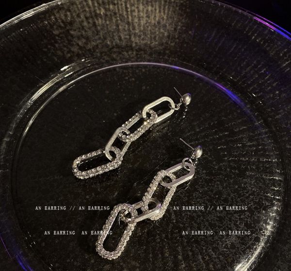 european and american exaggerated long tassel zircon chandelier women's s925 silver needle chain earrings
european and american exaggerated long tassel zircon chandelier women's s925 silver needle chain earrings