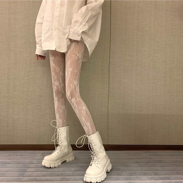 cut-out lace net with bottom pantyhose lolita flower rattan white black stockings, Red;black
cut-out lace net with bottom pantyhose lolita flower rattan white black stockings, Red;black