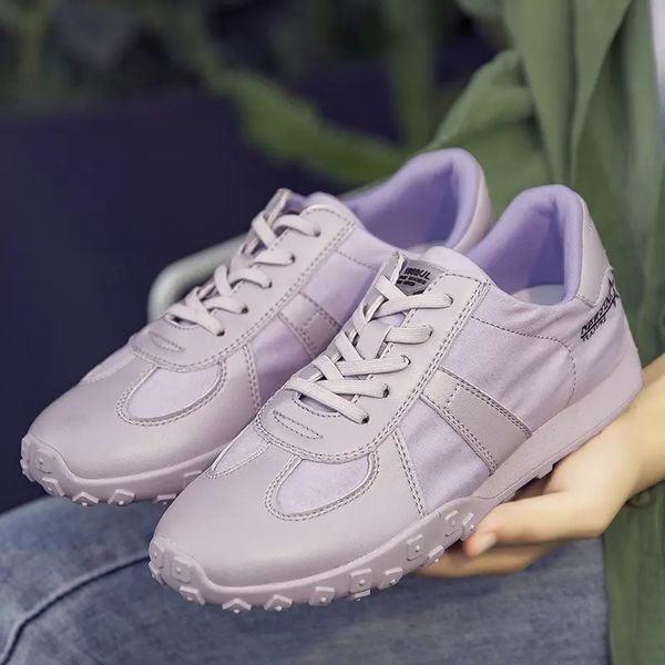 2021 designer running shoes for women white purple yellow fashion womens trainers breathable outdoor sports sneakers size 35-40 15, White;red
2021 designer running shoes for women white purple yellow fashion womens trainers breathable outdoor sports sneakers size 35-40 15, White;red