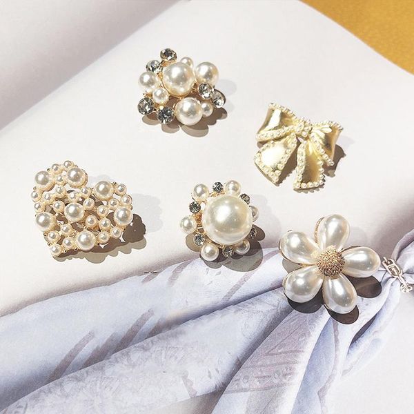 pins, brooches 5styles pearl brooch female japanese pin fixed clothing cardigan light-proof corsage badge accessories cufflinks accessorise, Gray
pins, brooches 5styles pearl brooch female japanese pin fixed clothing cardigan light-proof corsage badge accessories cufflinks accessorise, Gray