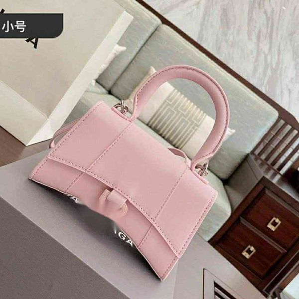 factory outlet luxury handbags and storage bags bale new style cowhide retro hourglass bag single shoulder foreign advanced french nich
factory outlet luxury handbags and storage bags bale new style cowhide retro hourglass bag single shoulder foreign advanced french nich