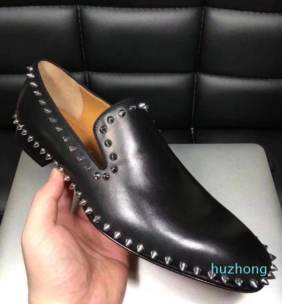 gentleman shoes wedding party evening shoes red bottom mens flat black patent leather spikes dandelion style walking shoe
gentleman shoes wedding party evening shoes red bottom mens flat black patent leather spikes dandelion style walking shoe