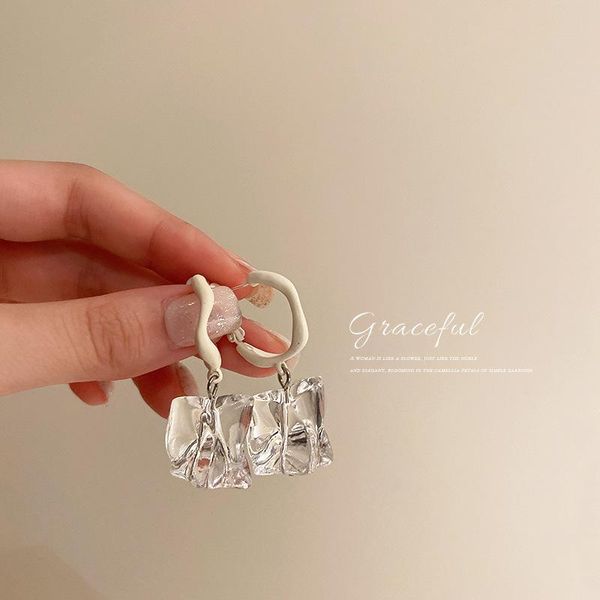 stud classic irregular transparent acrylic earrings s925 fashion retro baroque geometric female trend, Golden;silver
stud classic irregular transparent acrylic earrings s925 fashion retro baroque geometric female trend, Golden;silver