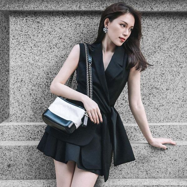 women's polos 2021 summer office sleeveless skirt suit v-neck bandage lace-up blazer jacket mini solid two-piece set, White
women's polos 2021 summer office sleeveless skirt suit v-neck bandage lace-up blazer jacket mini solid two-piece set, White