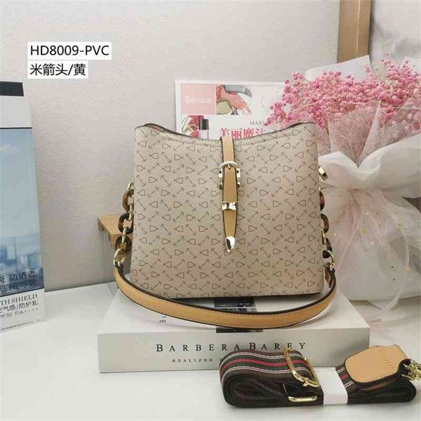 women's hand messenger 2021 new summer and autumn korean version fashion large capacity bucket one shoulder women's bag trend
women's hand messenger 2021 new summer and autumn korean version fashion large capacity bucket one shoulder women's bag trend