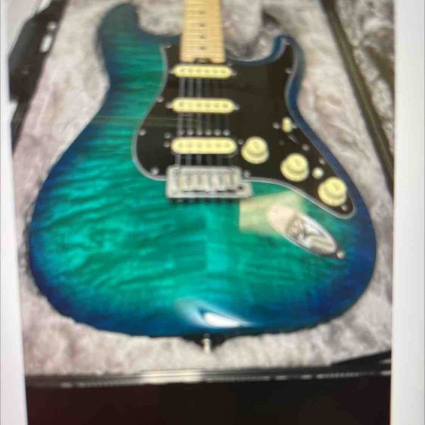 electric custom guitar left handed guitar as same of the pictures with hardcase 
electric custom guitar left handed guitar as same of the pictures with hardcase