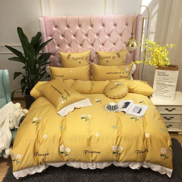 pineapple flower embroidery duvet cover king size bedding set yellow bed sheet/ fitted sheet decorative pillows 4/7pcs sets
pineapple flower embroidery duvet cover king size bedding set yellow bed sheet/ fitted sheet decorative pillows 4/7pcs sets
