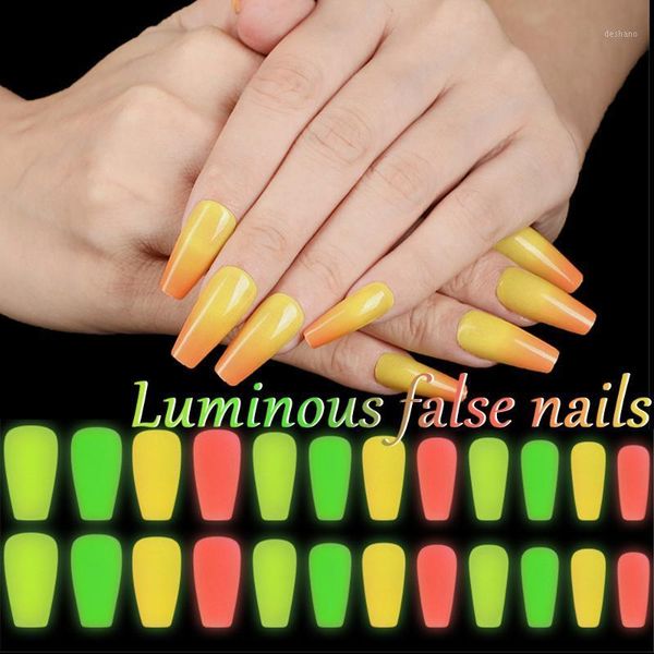 24pcs/set fluorescent neon gradient false nails nail tips long ballerina reusable full cover art press on manicure1, Red;gold
24pcs/set fluorescent neon gradient false nails nail tips long ballerina reusable full cover art press on manicure1, Red;gold