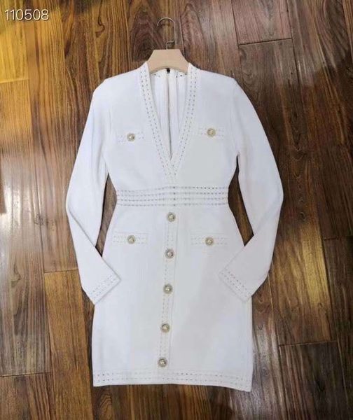 dresses autumn winter fashion knitted women v-neck golden buttons deco long sleeve black red sweater, Black;gray
dresses autumn winter fashion knitted women v-neck golden buttons deco long sleeve black red sweater, Black;gray