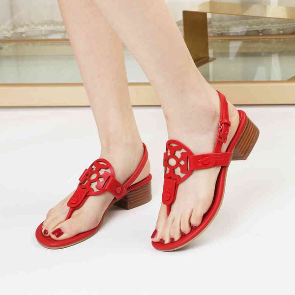 genuine leather shoes with thick heels for women 2021 summer new middle heel hollow out, Black 
genuine leather shoes with thick heels for women 2021 summer new middle heel hollow out, Black