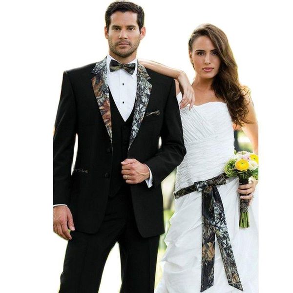 men's suits & blazers handsome style two button black groom tuxedos notch lapel groomsmen man mens wedding suit (jacket+pants+vest+tie), White;black
men's suits & blazers handsome style two button black groom tuxedos notch lapel groomsmen man mens wedding suit (jacket+pants+vest+tie), White;black