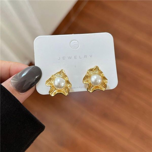 beads stud earring women shell earrings for woman simple pendant jewelry ladies fashion elegant gold color trendy metal kolczyki, Golden;silver
beads stud earring women shell earrings for woman simple pendant jewelry ladies fashion elegant gold color trendy metal kolczyki, Golden;silver