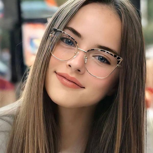 sunglasses 2021 metal flat lens women's fashion blue light proof glasses can be equipped with myopia
sunglasses 2021 metal flat lens women's fashion blue light proof glasses can be equipped with myopia