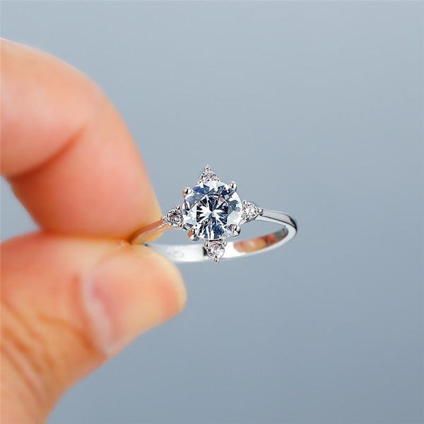 cluster rings luxury female white zircon stone ring simple 925 silver color wedding minimalist round thin engagement for women, Golden;silver 
cluster rings luxury female white zircon stone ring simple 925 silver color wedding minimalist round thin engagement for women, Golden;silver