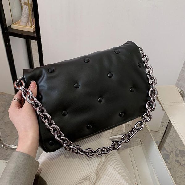 women's shoulder bags 2021 denim quality thick metal chain purses and handbag women clutch ladies hobo bag cross body
women's shoulder bags 2021 denim quality thick metal chain purses and handbag women clutch ladies hobo bag cross body