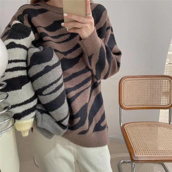 women's sweaters 2021 women autumn winter knitted elegant zebra warm fashionable oversized vintage lady, White;black
women's sweaters 2021 women autumn winter knitted elegant zebra warm fashionable oversized vintage lady, White;black