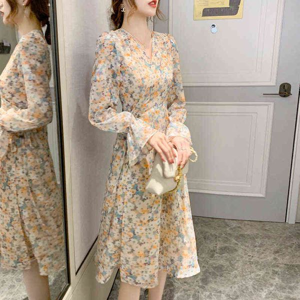 luxury dress 2022 early autumn gentle style french oil painting floral long skirt bubble sleeve v-neck chiffon dr, Black;gray
luxury dress 2022 early autumn gentle style french oil painting floral long skirt bubble sleeve v-neck chiffon dr, Black;gray