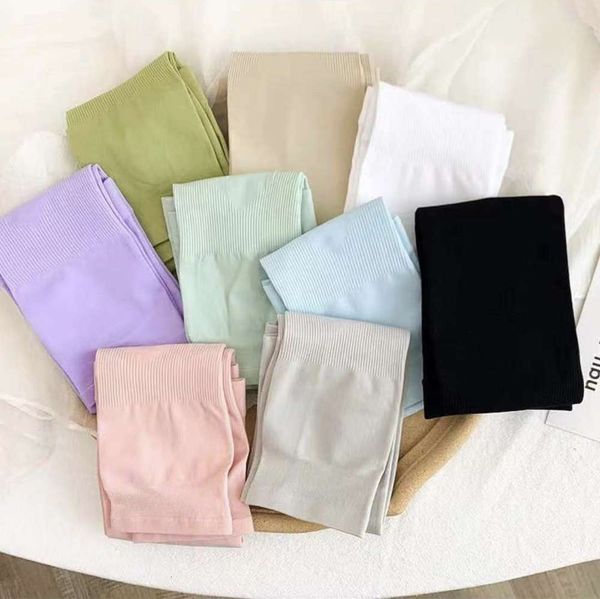 pure color light board, no ice sleeve, sunscreen silk, uv protection, outdoor riding and driving
pure color light board, no ice sleeve, sunscreen silk, uv protection, outdoor riding and driving