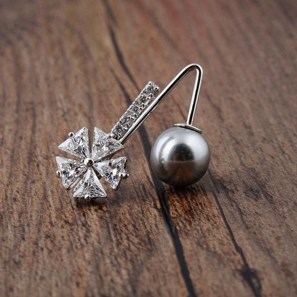 pins, brooches cute small zircon flower v shape anti-glare brooch simple simulated pearl cardigan buckle collar clips pins accessories, Gray
pins, brooches cute small zircon flower v shape anti-glare brooch simple simulated pearl cardigan buckle collar clips pins accessories, Gray