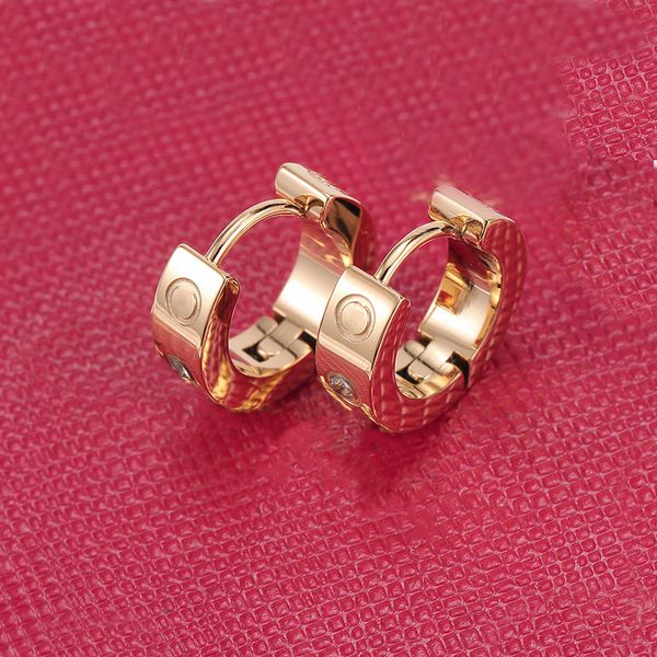 2022 stainless steel love earrings stud gold silver rose for women jewelry with red pouch, Golden;silver
2022 stainless steel love earrings stud gold silver rose for women jewelry with red pouch, Golden;silver