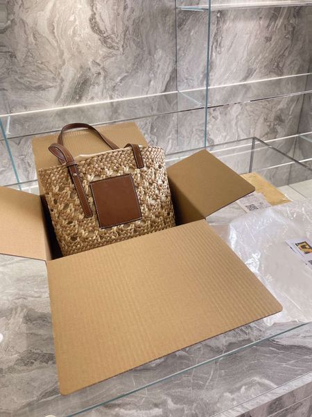 lew shopping bag 3 colors versatile fashionable straw woven basket high-end designer large capacity practical casual style folding
lew shopping bag 3 colors versatile fashionable straw woven basket high-end designer large capacity practical casual style folding