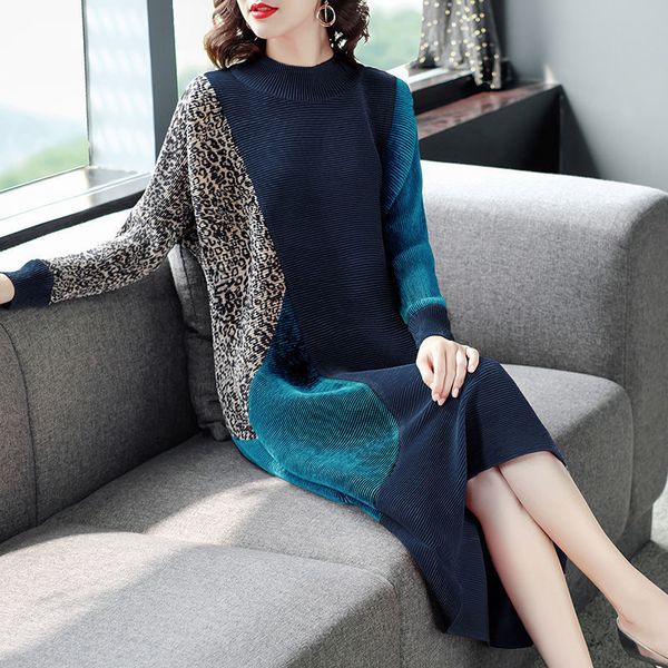 new women 2021 spring autumn elegant leopard sweater female long sleeve casual es lady o-neck slim knitted vestidos a662vbw9, Black;gray
new women 2021 spring autumn elegant leopard sweater female long sleeve casual es lady o-neck slim knitted vestidos a662vbw9, Black;gray