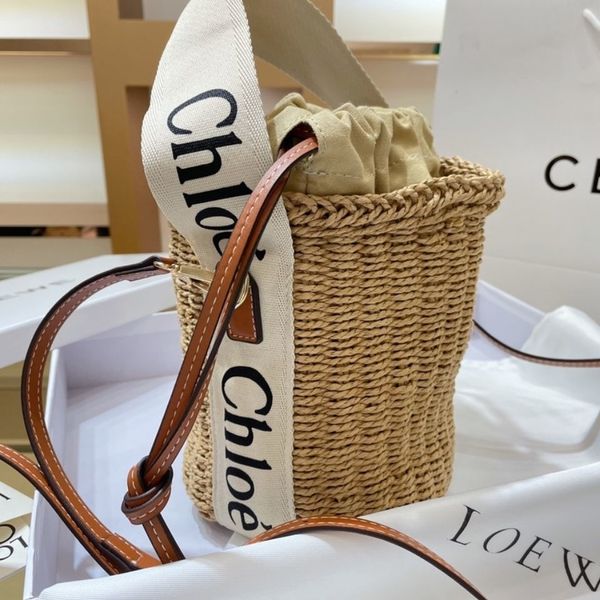 outlet same straw rattan bucket fashion one shoulder messenger bag 2021 woven vegetable basket women's bag luxuryss designerss yw
outlet same straw rattan bucket fashion one shoulder messenger bag 2021 woven vegetable basket women's bag luxuryss designerss yw