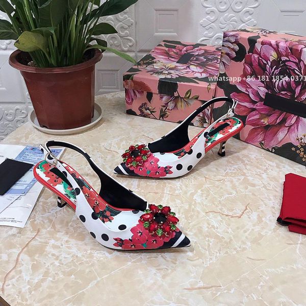 2021ss classic ms high-heeled selling style arrived shoes european station fashion matching spring and fall sales with box size35-41, Red;white
2021ss classic ms high-heeled selling style arrived shoes european station fashion matching spring and fall sales with box size35-41, Red;white
