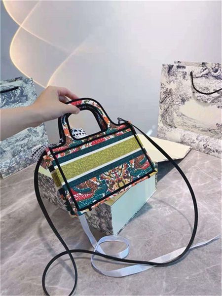 2021 crossbody saddle bag luxury designer mini tote women name brand purses shoulder bags womens fashion handbag cover canvas handbags for l
2021 crossbody saddle bag luxury designer mini tote women name brand purses shoulder bags womens fashion handbag cover canvas handbags for l