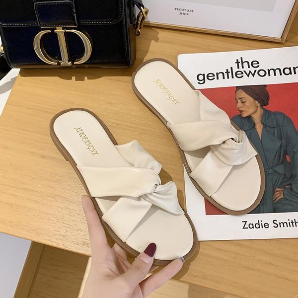 slipper female summer flat girl gentle bow lady holiday soft bottom outside wear beach mop slippers for women, Black
slipper female summer flat girl gentle bow lady holiday soft bottom outside wear beach mop slippers for women, Black