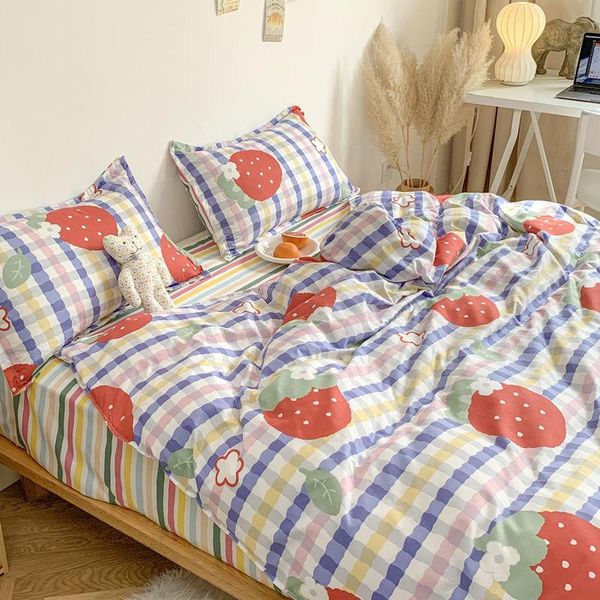 bedding sets four piece washable cotton for students' dormitory in spring and summer
bedding sets four piece washable cotton for students' dormitory in spring and summer