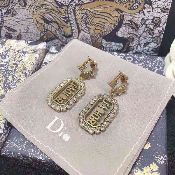 high version trend letter earrings with gift box package, Golden
high version trend letter earrings with gift box package, Golden