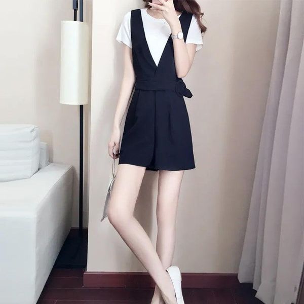 women's tracksuits 2021 summer korean strap shorts loose black slimming wide leg suspender pants women 's t-shirt 2-piece suit, Gray
women's tracksuits 2021 summer korean strap shorts loose black slimming wide leg suspender pants women 's t-shirt 2-piece suit, Gray