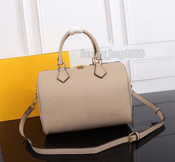 2021 luxury tote bag with shoulder strap 
2021 luxury tote bag with shoulder strap