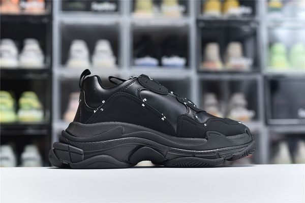 2022 mens womens casual shoes white black blue triple s low make old combination boots sports size 35-45 201206
2022 mens womens casual shoes white black blue triple s low make old combination boots sports size 35-45 201206