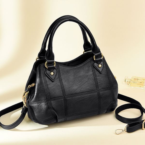 evening bag women's 2021 middle-aged single shoulder messenger mother's multi-layer large capacity soft leather handbag
evening bag women's 2021 middle-aged single shoulder messenger mother's multi-layer large capacity soft leather handbag